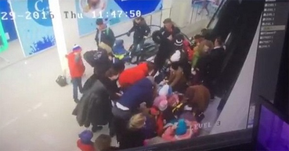 29 декабря текущего года в торговом центре «Европейский» в городе Ставрополе пострадали школьники