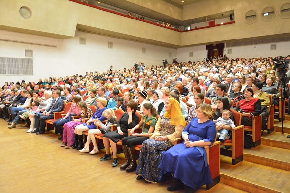 В Ставрополе в ДДТ отметили День матери