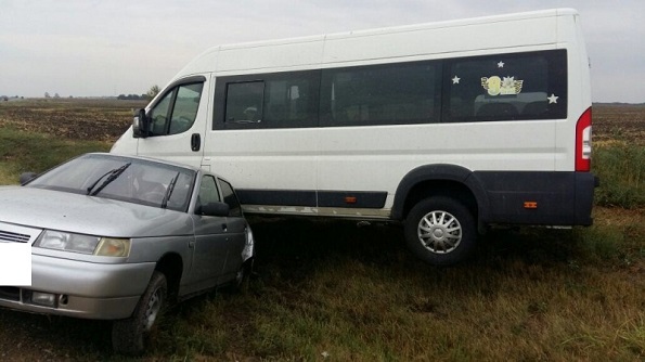 В Грачевском районе произошло ДТП с маршруткой. Пострадали пассажиры