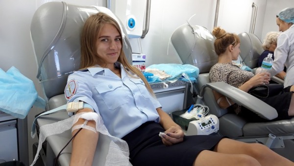 Ставропольские полицейские стали донорами крови для нуждающихся граждан