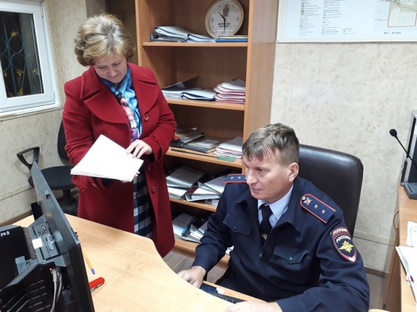 В Апанасенковском районе представитель общественности проверил работу дежурной части отдела полиции