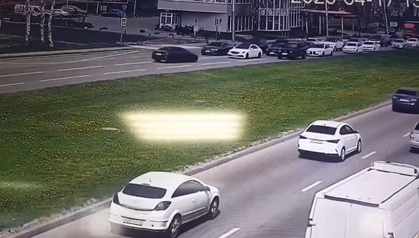 Группа автомобилей премиум-класса грубо нарушили ПДД в Ставрополе