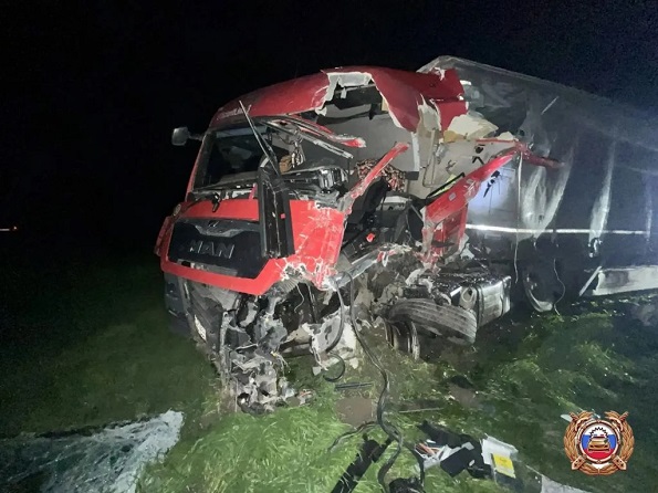 В Красногвардейском округе произошло ДТП с участием 3-х грузовиков