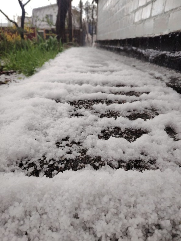 Ливни с градом Ливни с градом