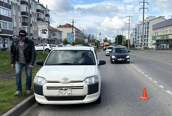 В Михайловске 16-летняя девушка попала под колеса вне пешеходного перехода, водитель имеет нарушения ПДД