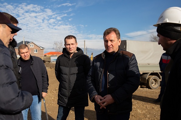 Иван Ульянченко побывал с рабочим визитом на строительном объекте