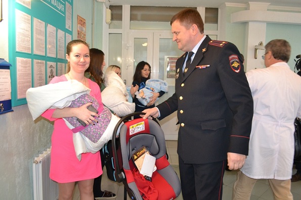 Новорожденные пятигорчане получили автокресла в рамках социальной кампании «Пристегнись, Россия!»