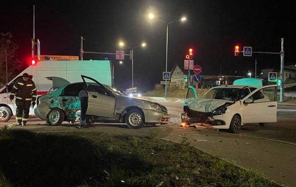 В Предгорном округе в результате столкновения автомобилей пострадал пассажир