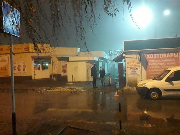 В Ставрополе в районе рынка "Тухачевский" фургон сбил двоих пешеходов