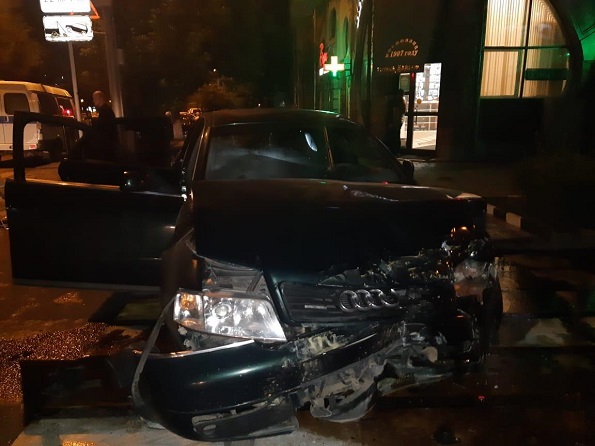 В Ставрополе нарушение очерёдности проезда перекрестка послужило причиной ДТП с двумя пострадавшими
