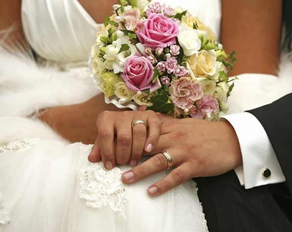Цветы у жениха и невесты