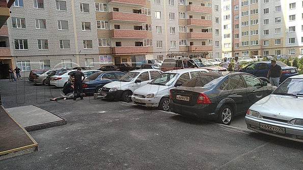 В Ставрополе из окна на улице Тухачевского выпал мужчина