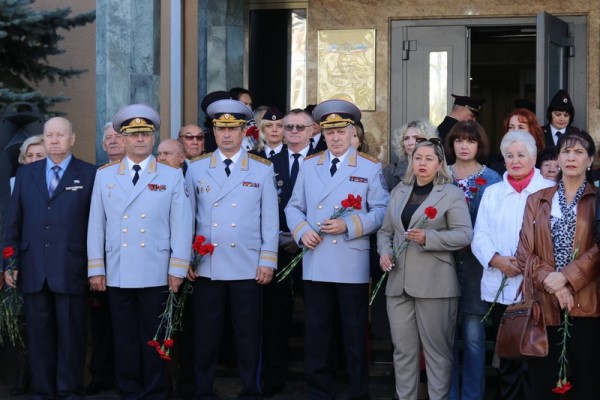 В Ставрополе почтили память сотрудников органов внутренних дел края, погибших при исполнении служебного долга