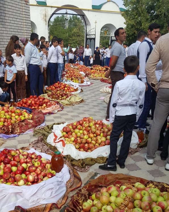 Яблочный спас: Как празднуют цыгане Ставрополья