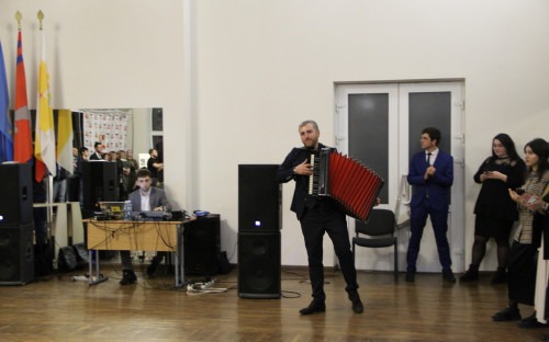 Карачаево-балкарский танцевальный той