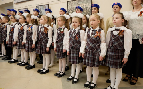 Торжественное открытие портретных досок выпускникам участникам СВО