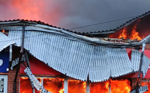 В Михайловске горит ТЦ