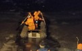 Извлечение из воды тела утонувшего ребенка спасателями