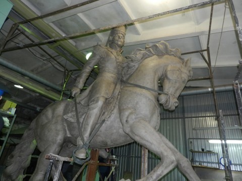 Монумент, исполненный в глине. В мастерской скульптора С.Н. Олешни, г. Ростов-на-Дону