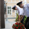 Церемония возложения цветов к мемориалу