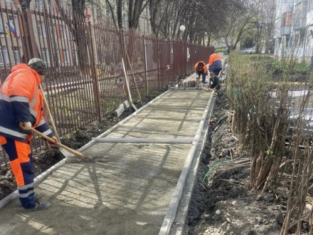 Почти 40 внутриквартальных территорий получат новое асфальтовое покрытие