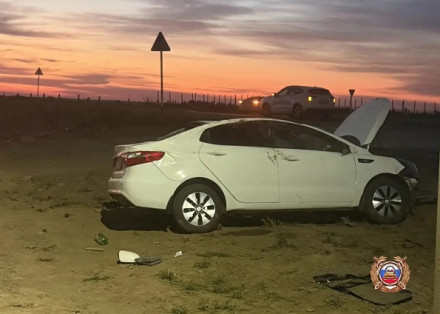 Ночное ДТП в ауле Уллуби-Юрт: погиб водитель, двое пассажиров госпитализированы