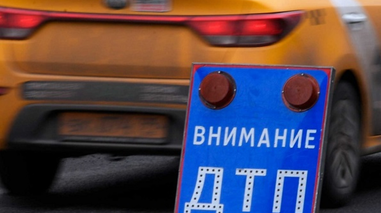 В Благодарненском округе в результате опрокидывания автомобиля погибли женщина и ребёнок