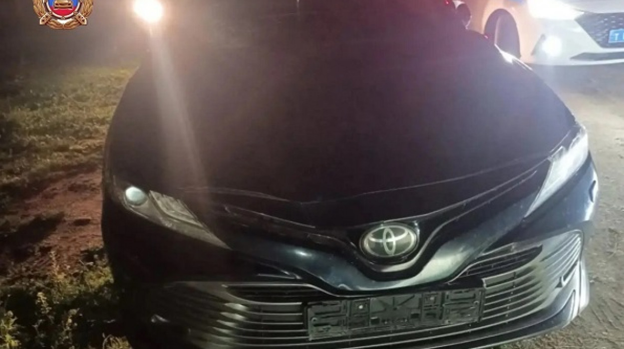 В Кисловодске автомобиль “Тойота Камри” сбил подростка на пешеходном переходе и скрылся