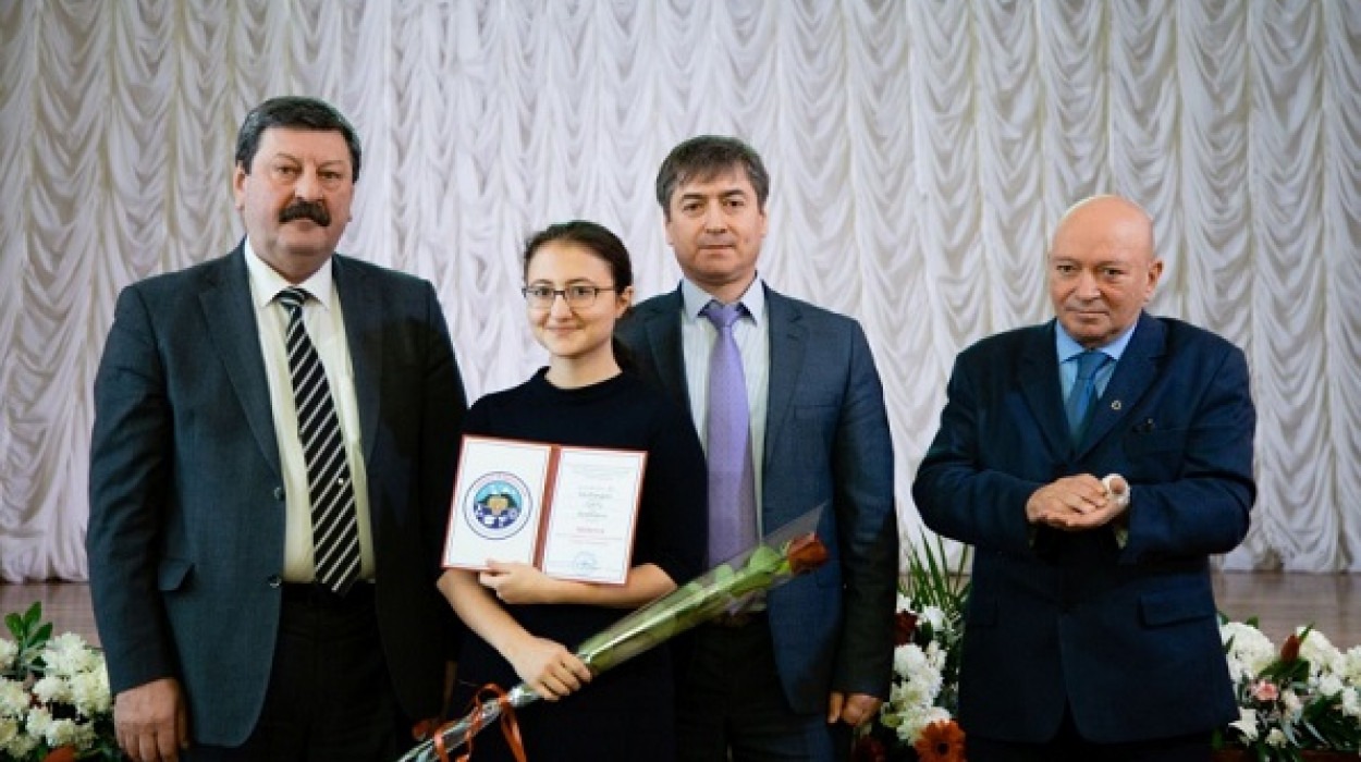 Выпускница Пятигорского медико-фармацевтического института стала призером олимпиады «Я – профессионал» 