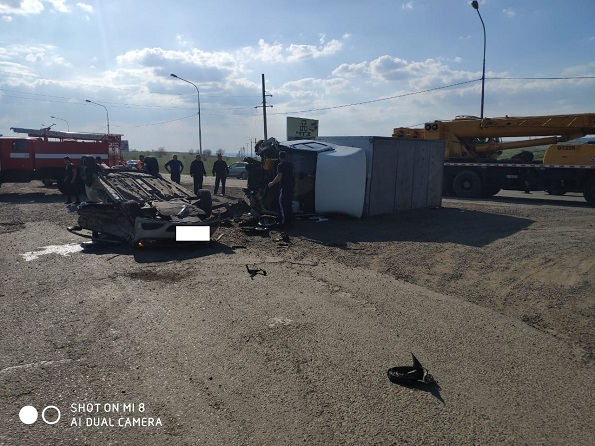 Четыре человека пострадали в Грачевском районе в столкновении трех автотранспортных средств.