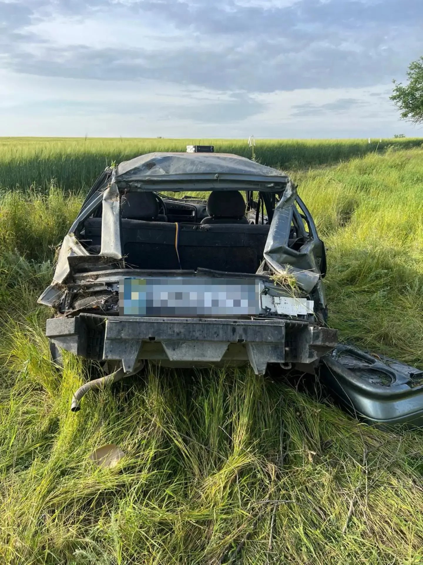 В Буденновском округе произошло ДТП с опрокидыванием автомобиля, водитель госпитализирован