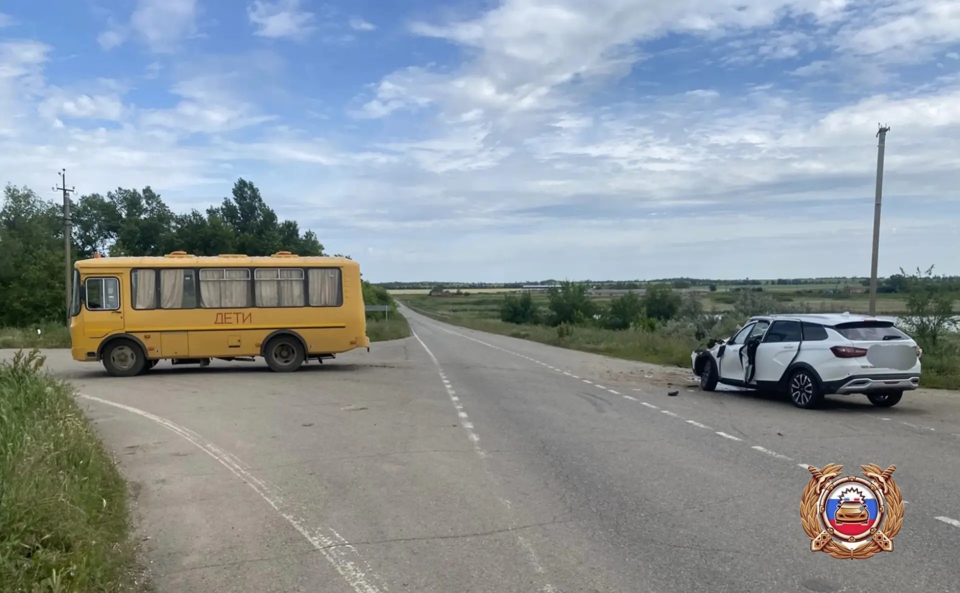 ДТП со школьным автобусом на Ставрополье: двое пострадавших