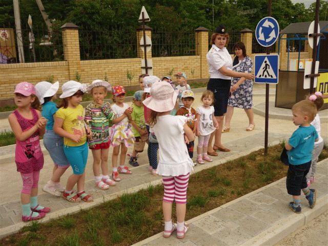 В Ипатово открылся новый детский сад с автоплощадкой по изучения ПДД