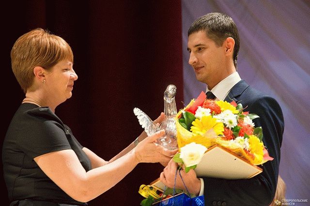 В Ставрополе наградили победителей «Учитель года — 2015 » и «Воспитатель года — 2015»