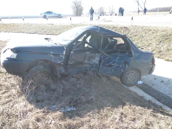 На 8 км автодороги «Обход города Новоалександровска» в ДТП погиб водитель "ВАЗа"