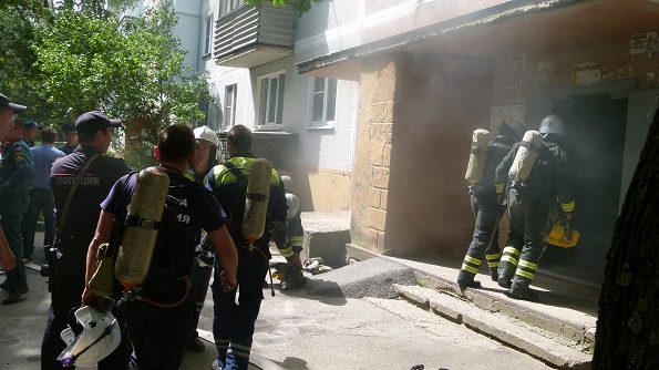 В Ставрополе в многоэтажке произошел пожар