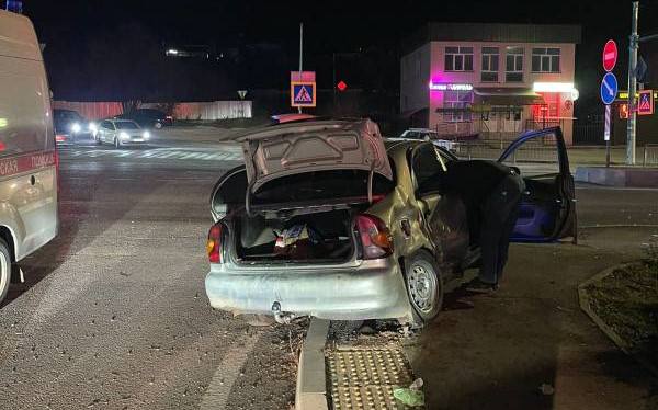 В Предгорном округе в результате столкновения автомобилей пострадал пассажир