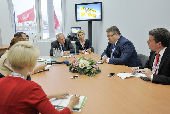 Правительством Ставрополья заключено 7 соглашений о сотрудничестве. От имени региона их подписал Губернатор Владимир Владимиров
