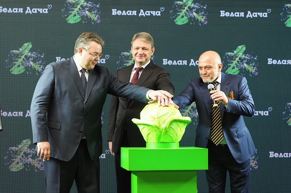 Губернатор Владимир Владимиров, Александр Ткачев и Виктор Семенов на открытии тепличного комплекса