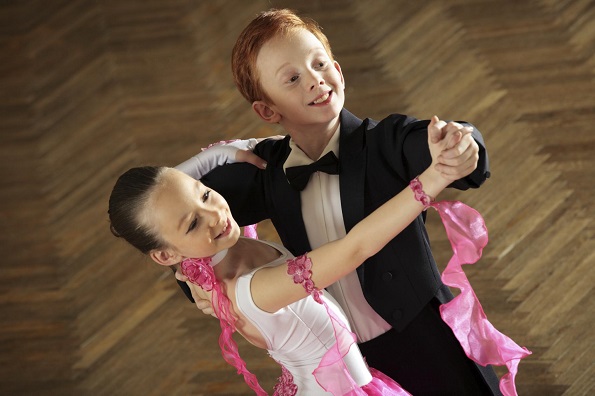 Почему нужно отдавать детей на танцы